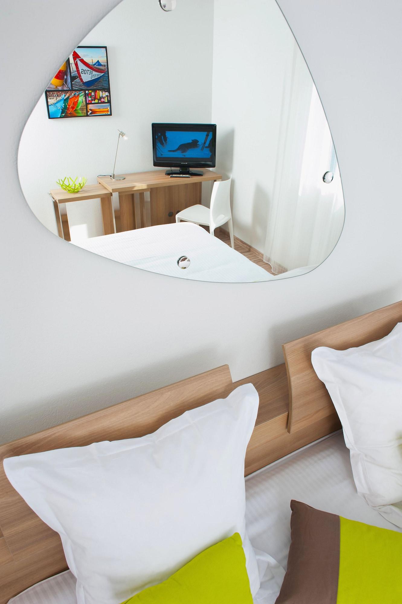 Teneo Apparthotel Bordeaux Merignac - Aeroport ภายนอก รูปภาพ